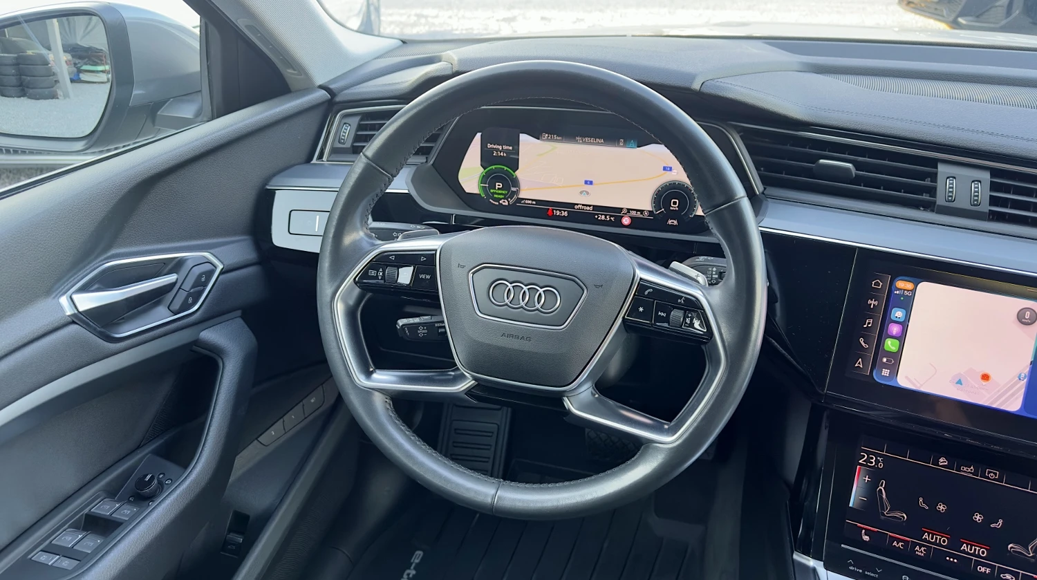Audi E-Tron 55 Quattro Distronic Keyless Кожа Подгрев Сar play, снимка 10 - Автомобили и джипове - 55674234