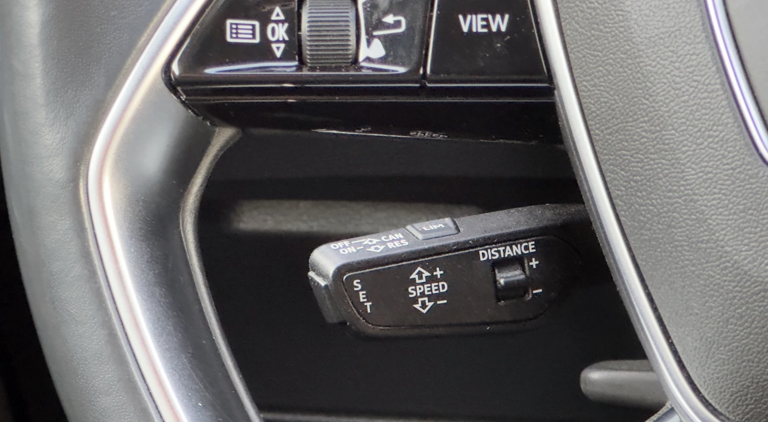 Audi E-Tron 55 Quattro Distronic Keyless Кожа Подгрев Сar play, снимка 11 - Автомобили и джипове - 55674234