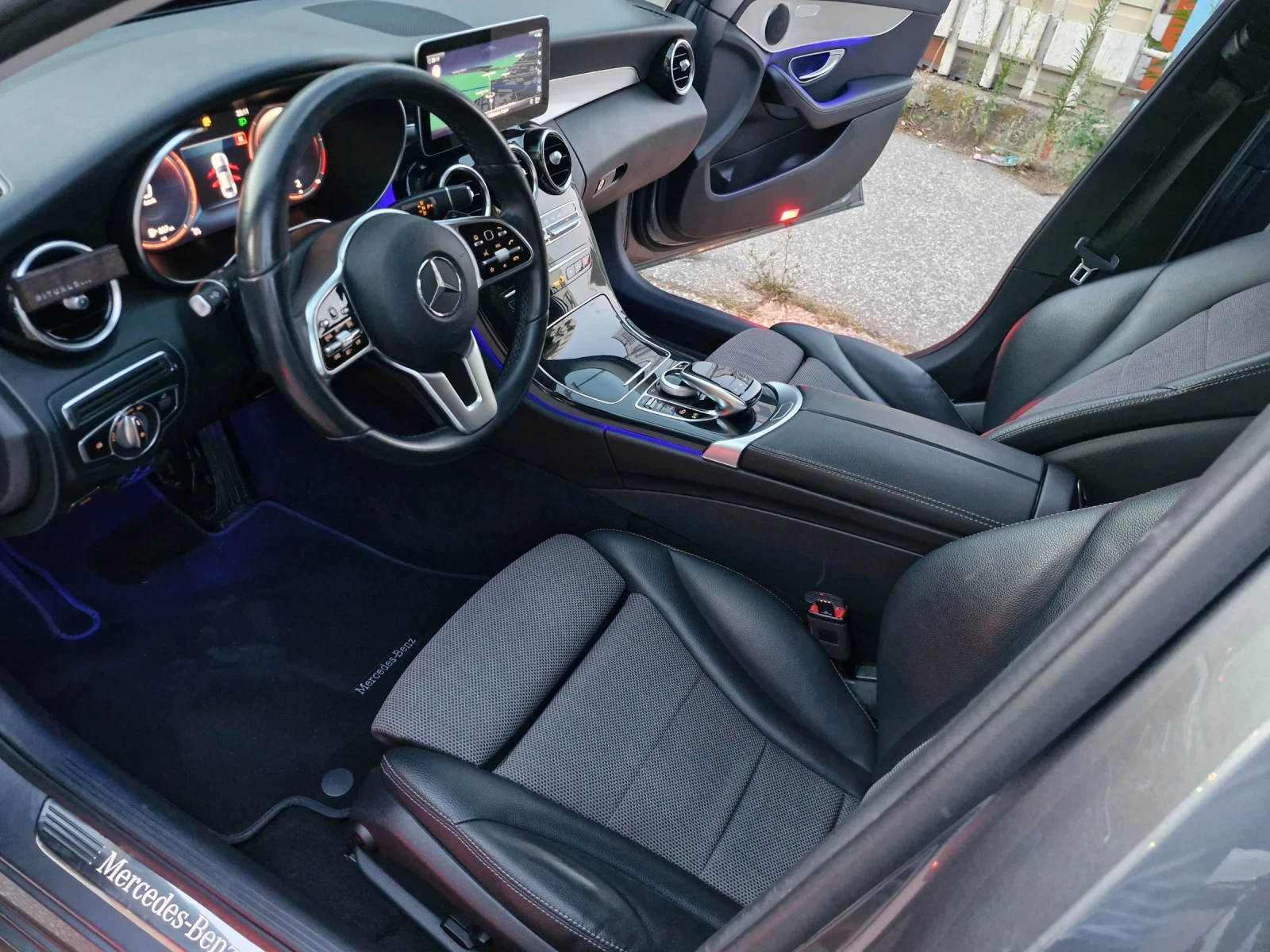 Mercedes-Benz C 220 4MATIC , снимка 9 - Автомобили и джипове - 55879049