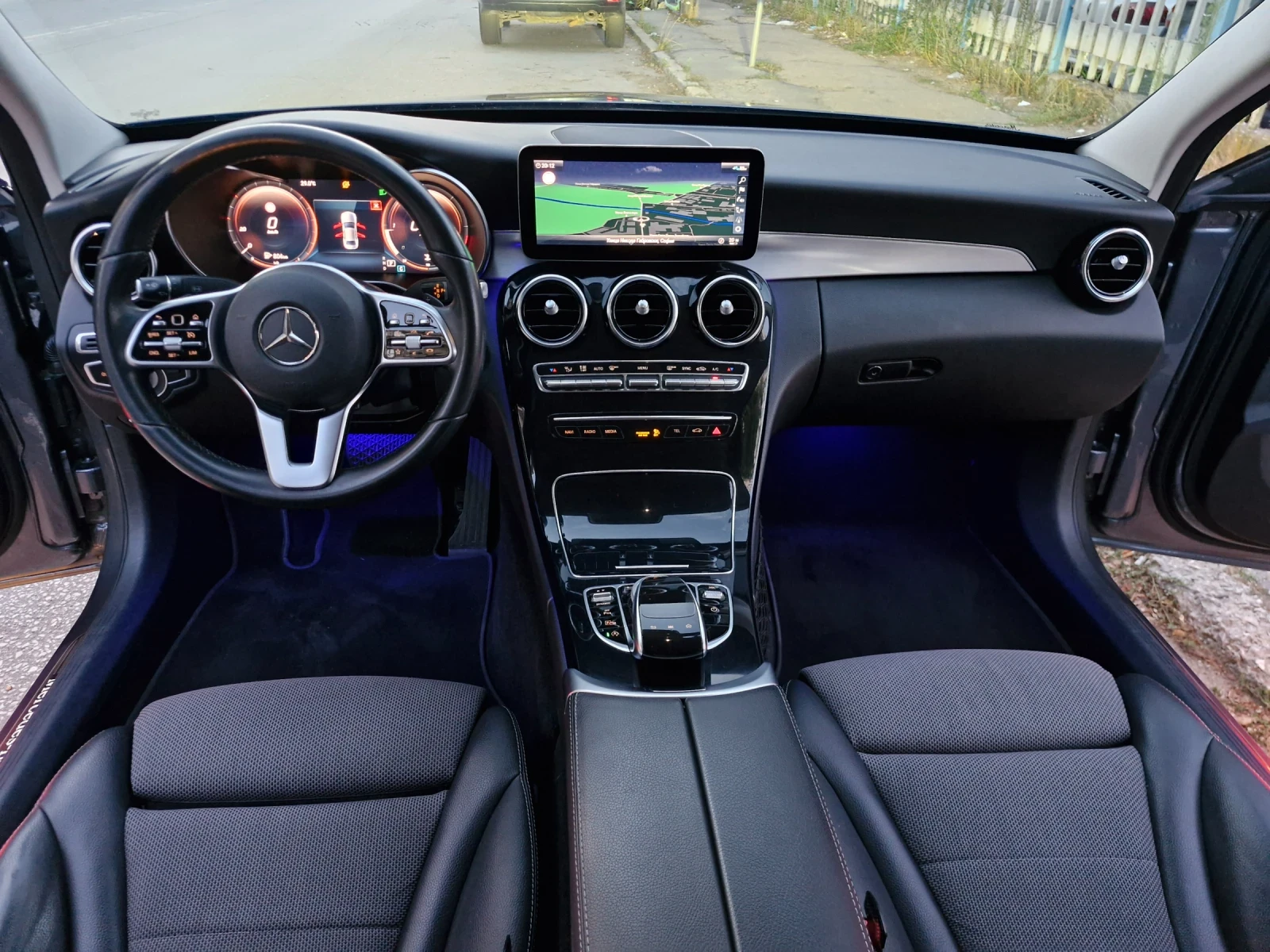 Mercedes-Benz C 220 4MATIC , снимка 12 - Автомобили и джипове - 55879049