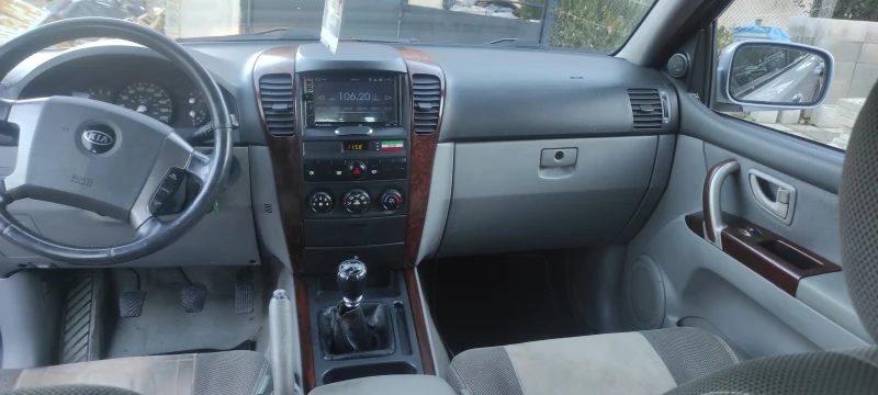 Kia Sorento CRD, снимка 4 - Автомобили и джипове - 48507693