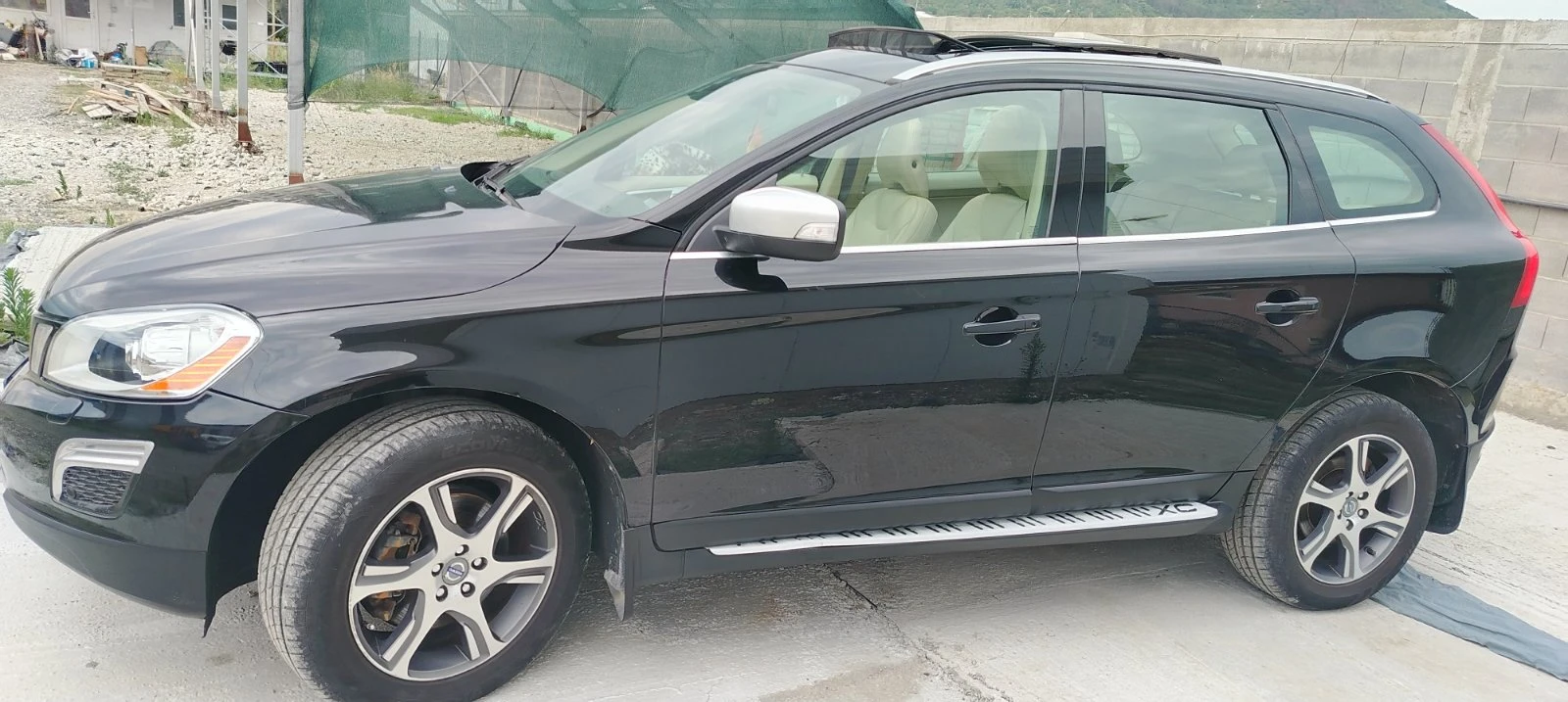 Volvo XC60 D5 - изображение 2