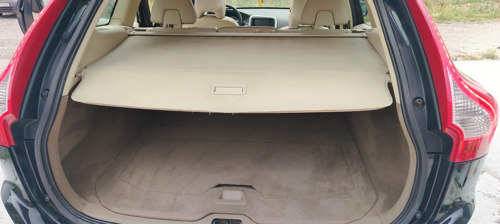 Volvo XC60 D5 - изображение 4