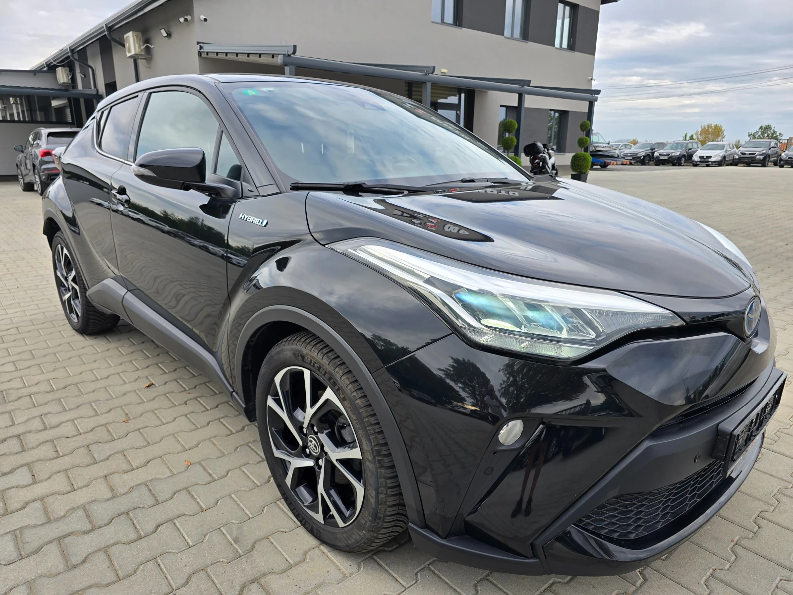 Toyota C-HR 1.8 Hybrid, Face, 2021г., 112000км.! - изображение 2