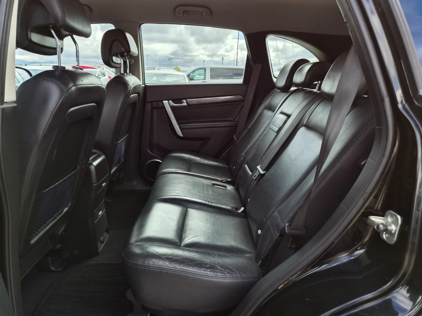 Chevrolet Captiva 2.0D 150кс 4х4 АВТОМАТИК 7 МЕСТА, снимка 14 - Автомобили и джипове - 54097308