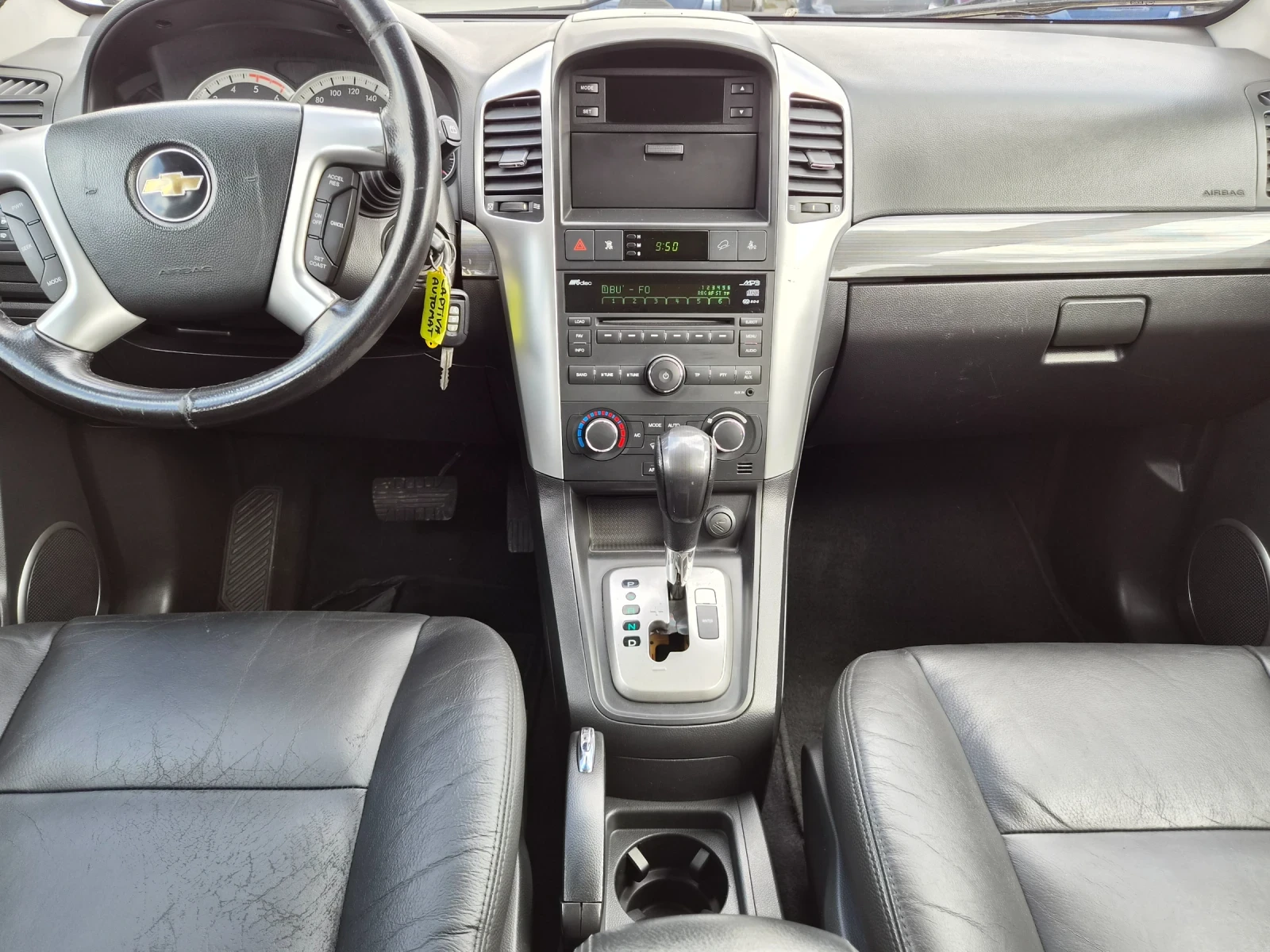 Chevrolet Captiva 2.0D 150кс 4х4 АВТОМАТИК 7 МЕСТА, снимка 13 - Автомобили и джипове - 54097308