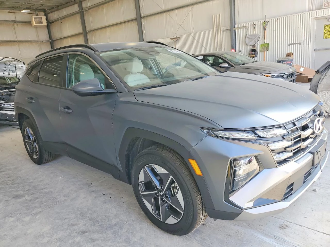 Hyundai Tucson 2.5l Sel, снимка 4 - Автомобили и джипове - 54716033