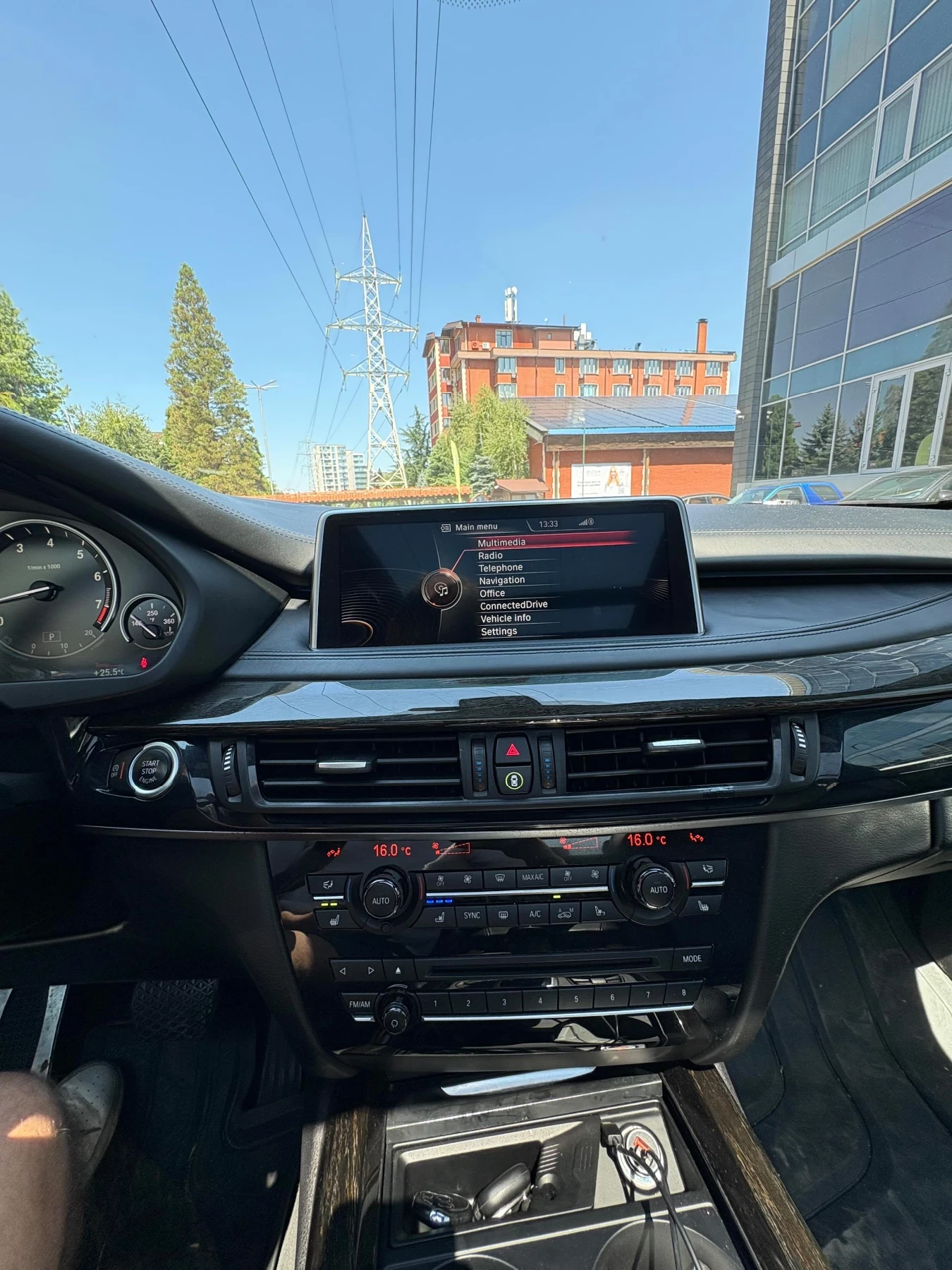 BMW X5 50i M пакет 4х4, снимка 7 - Автомобили и джипове - 55079296