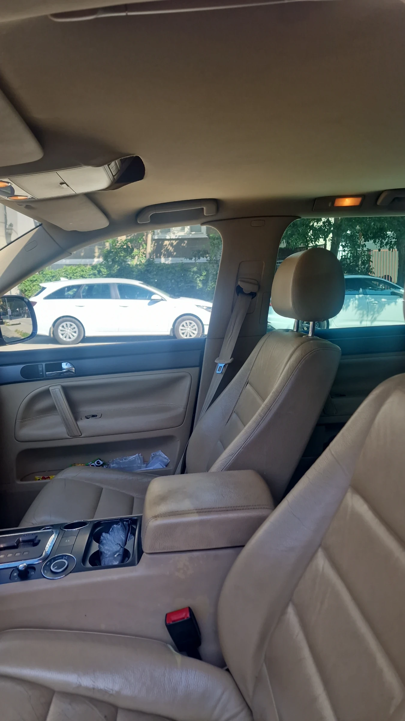 VW Touareg, снимка 7 - Автомобили и джипове - 55503646
