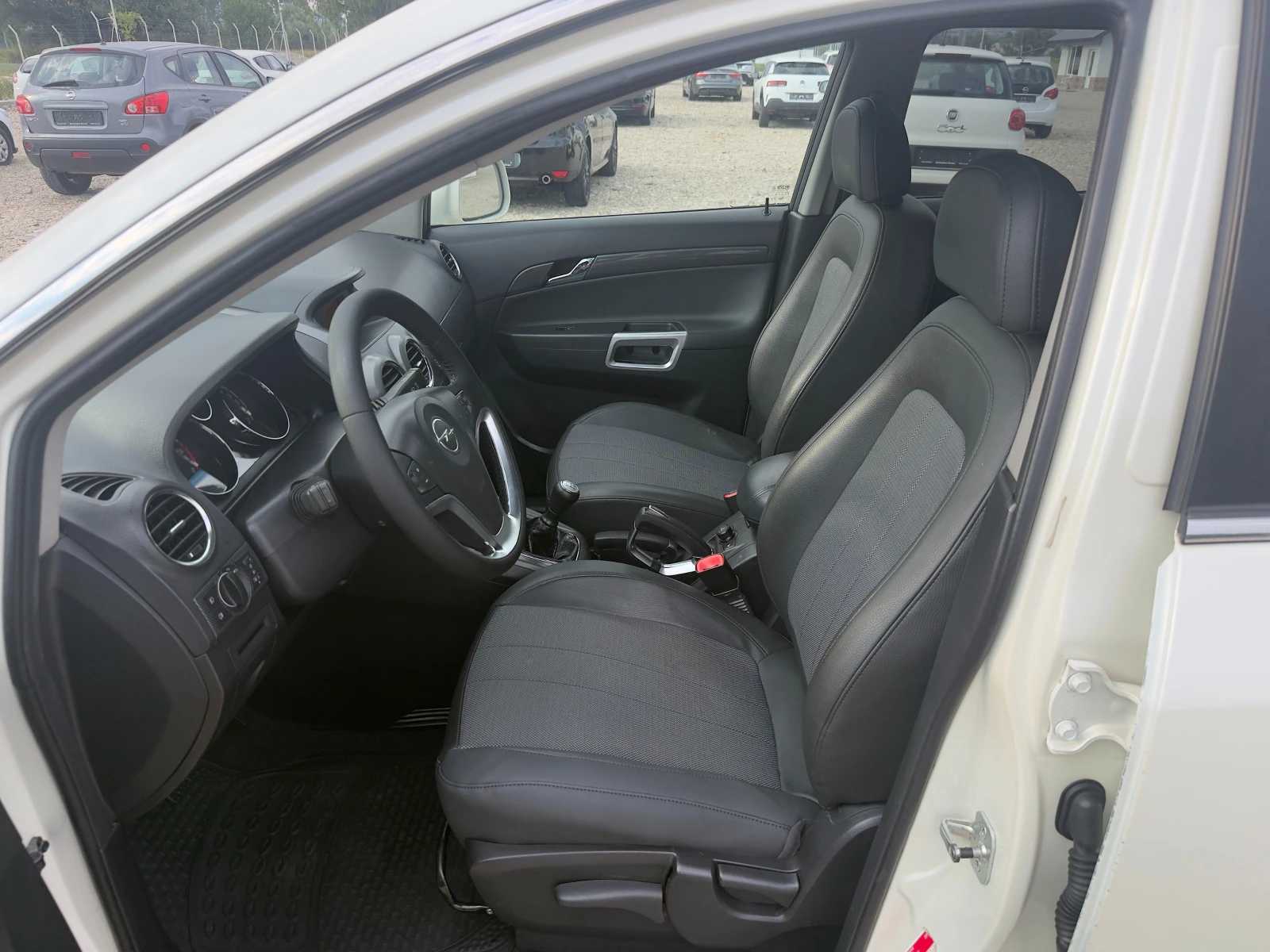Opel Antara 2.0 CDTI 4x4/Темпомат/Собствен лизинг, снимка 9 - Автомобили и джипове - 55571743