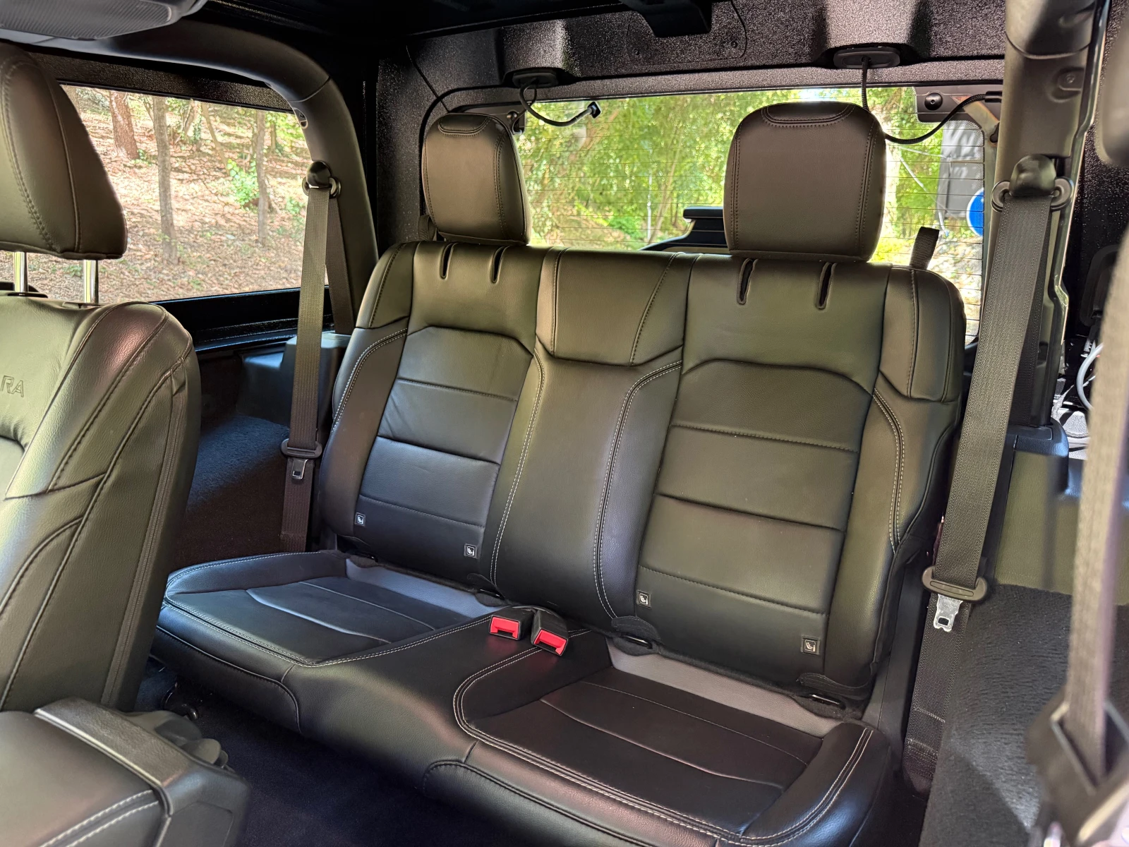 Jeep Wrangler SAHARA* UNLIMITED* 4X4* CAM* 200КС.* FULL, снимка 10 - Автомобили и джипове - 55694355