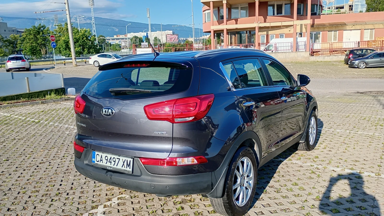 Kia Sportage, снимка 3 - Автомобили и джипове - 56272254