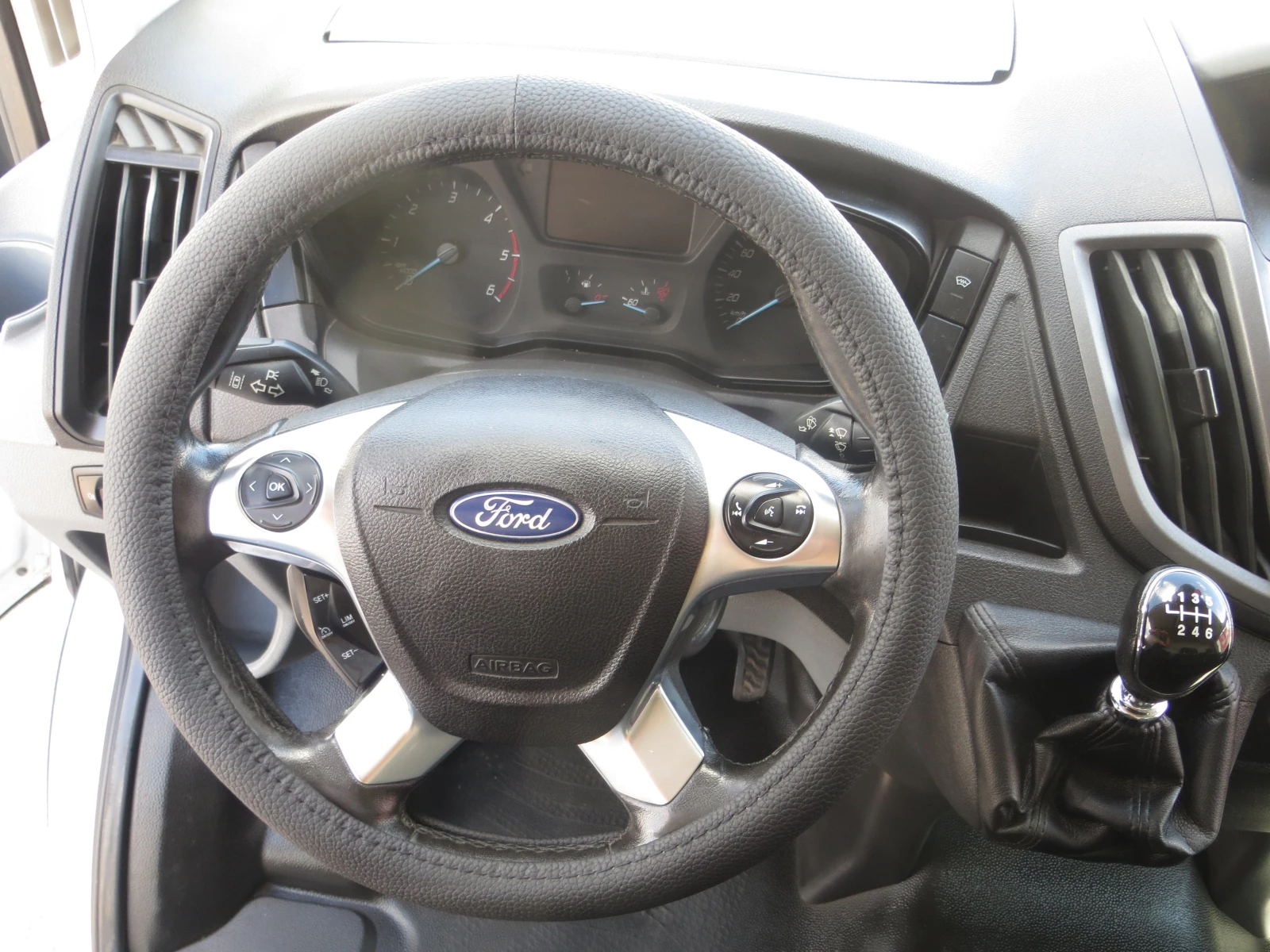 Ford Transit 2.0 TDCI ДВОЙНА ГУМА "Б" КАТЕГОРИЯ - изображение 8
