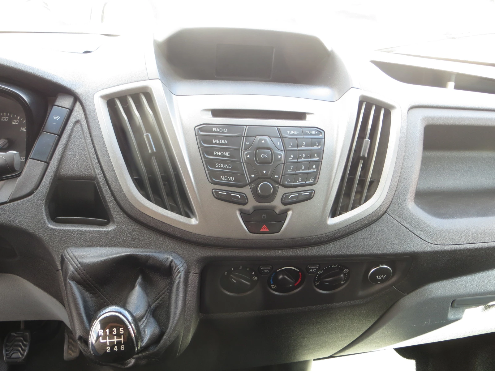 Ford Transit 2.0 TDCI ДВОЙНА ГУМА "Б" КАТЕГОРИЯ - изображение 9