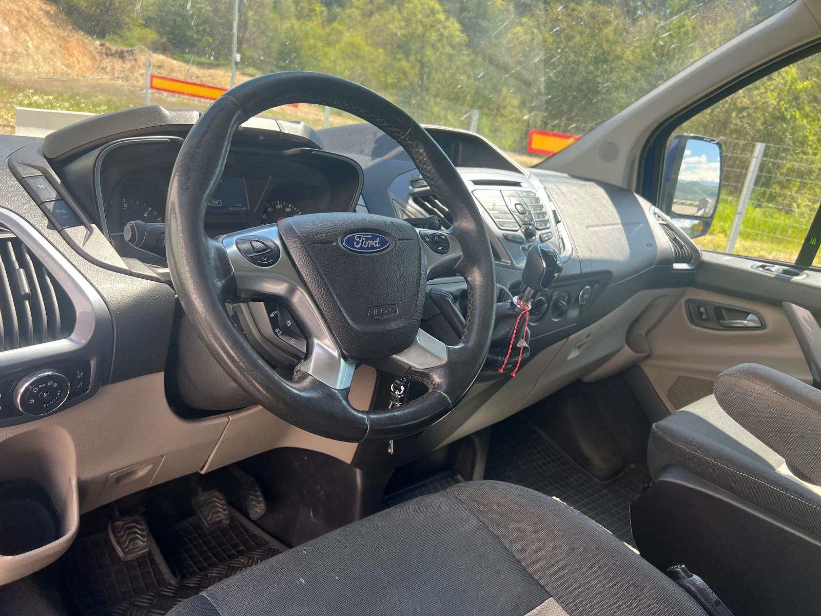 Ford Tourneo Custom Titanium , снимка 10 - Бусове и автобуси - 54431687