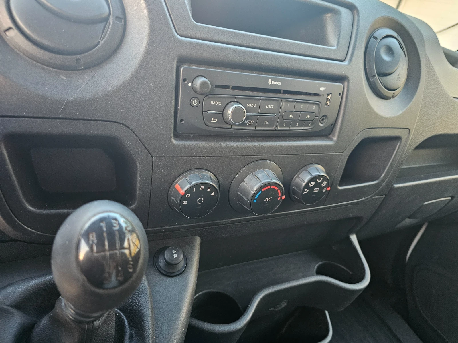 Renault Master 2.3 DCI 125ks, снимка 14 - Бусове и автобуси - 54461732