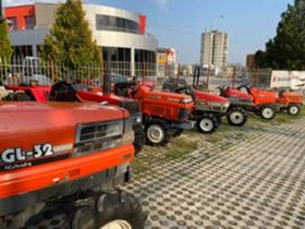 Трактор Kubota Скайтрак-Хасково, снимка 14