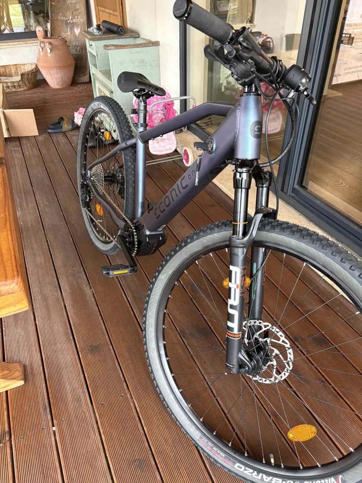 ������� Econic one bandit | Mobile.bg � ����������� 1