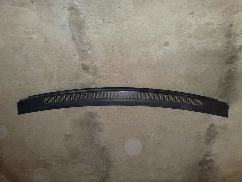 Кора под предни чистачки за Мерцедес A-класа 99г.