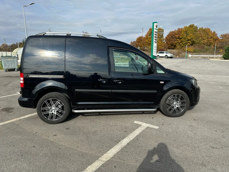 VW Caddy 1.6 Tdi DSG TOP, снимка 3 - Автомобили и джипове - 47931459