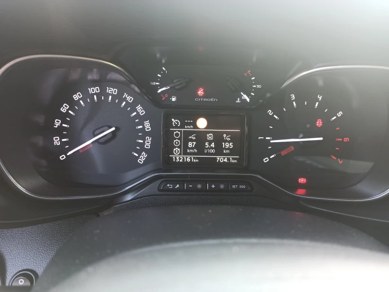 Citroen Berlingo 1.5, снимка 8 - Автомобили и джипове - 52882758