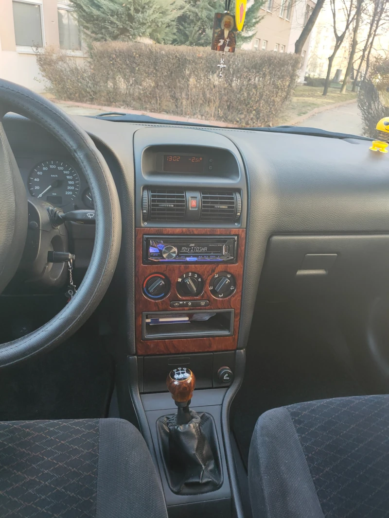 Opel Astra 2.0 DTI, снимка 12 - Автомобили и джипове - 52877659