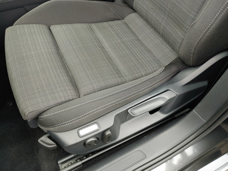 VW Passat Има видеоклип към обявата!, снимка 13 - Автомобили и джипове - 53523776