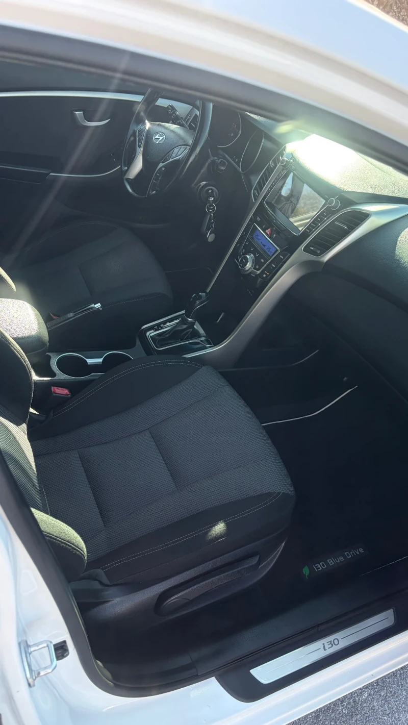Hyundai I30 1.6 CRDI Автоматик, Нов внос, Евро 6, Отлична, снимка 14 - Автомобили и джипове - 53541152