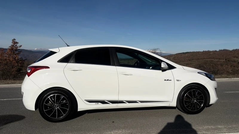 Hyundai I30 1.6 CRDI Автоматик, Нов внос, Евро 6, Отлична, снимка 6 - Автомобили и джипове - 53541152