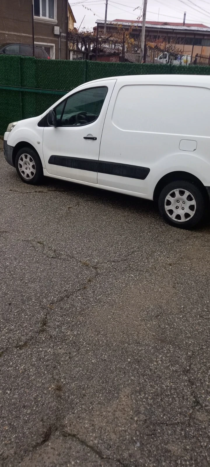 Peugeot Partner, снимка 5 - Автомобили и джипове - 52569779