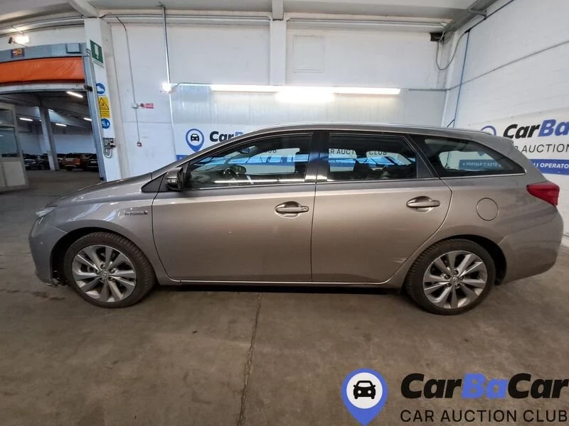 Toyota Auris Очакван внос 1.8 хибрид/бензин, снимка 8 - Автомобили и джипове - 53057506