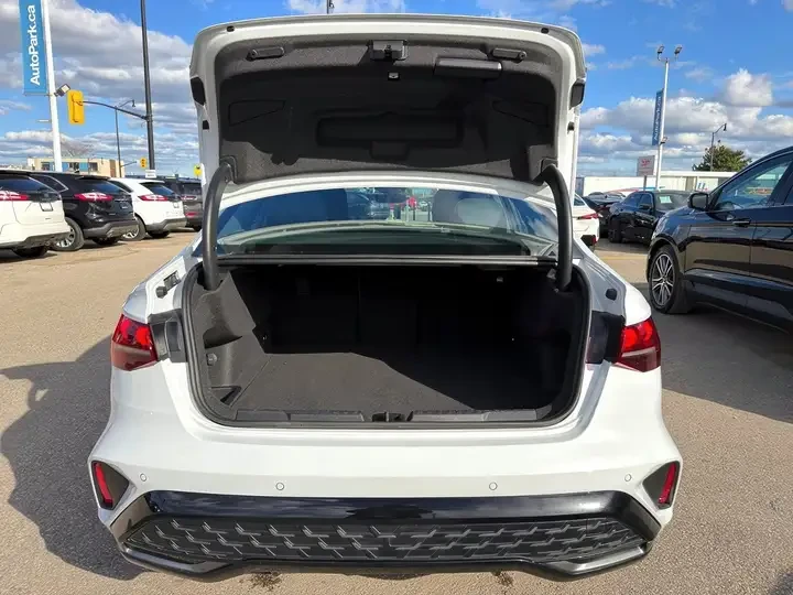 Audi A3 40 Progressiv * S Line Sport * CARFAX* , снимка 8 - Автомобили и джипове - 54784884