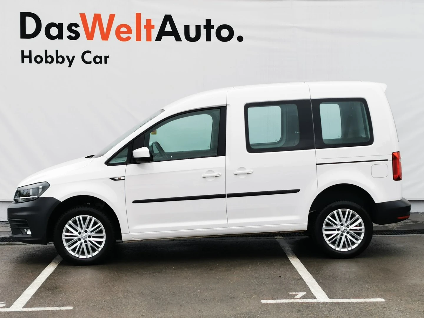 VW Caddy Trendline TDI 4MO BMT 7 места - изображение 3