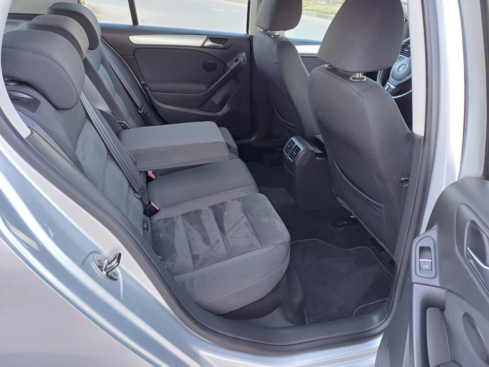 VW Golf 2.0 TDI 140k.s. Highline  | Mobile.bg   12