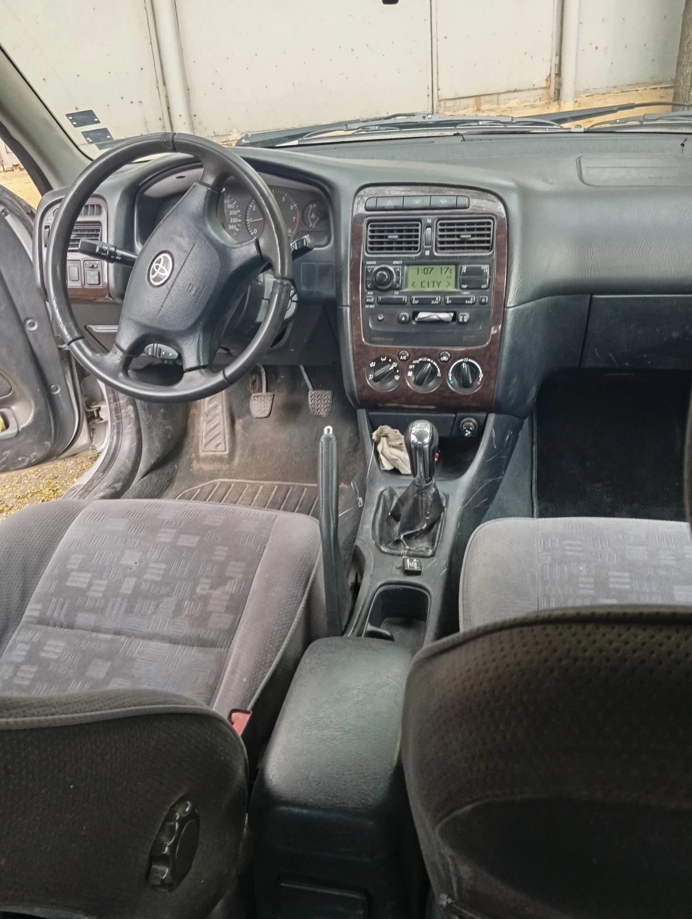 Toyota Avensis Комби  - изображение 3