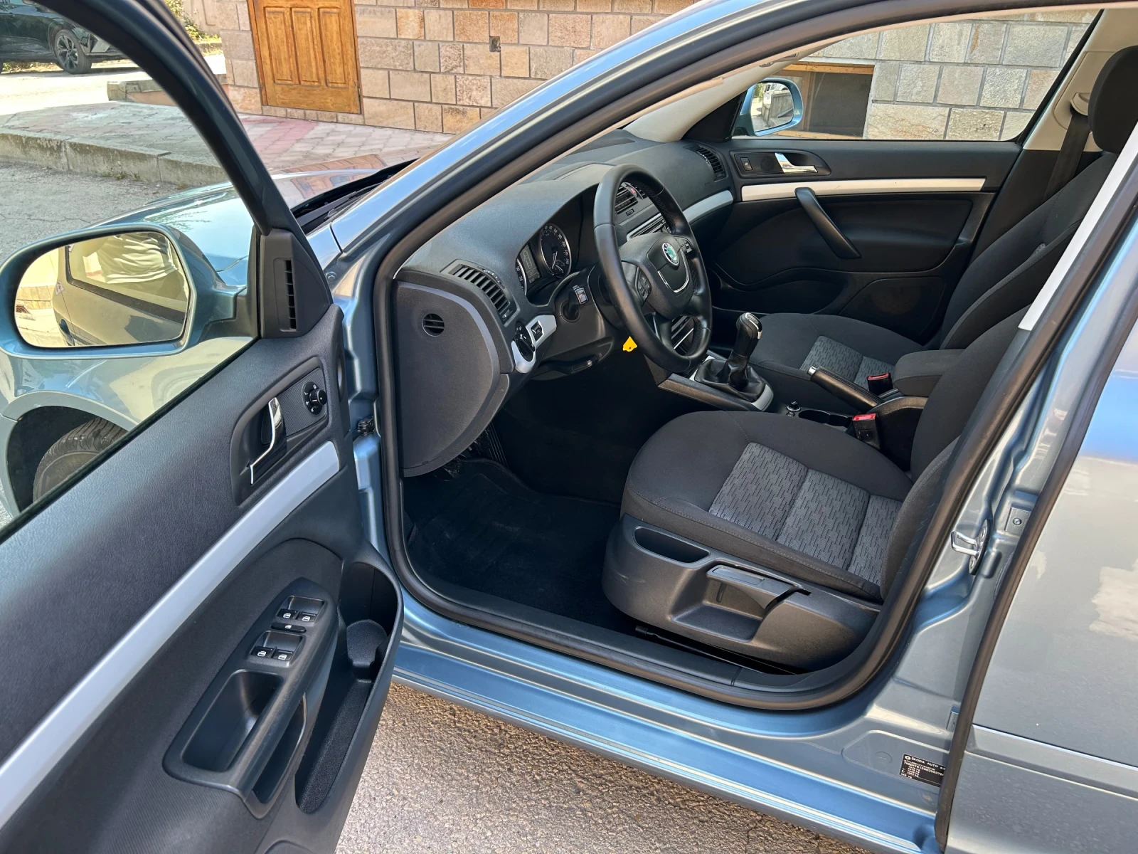 Skoda Octavia 1.6TDI EURO 5 - изображение 8