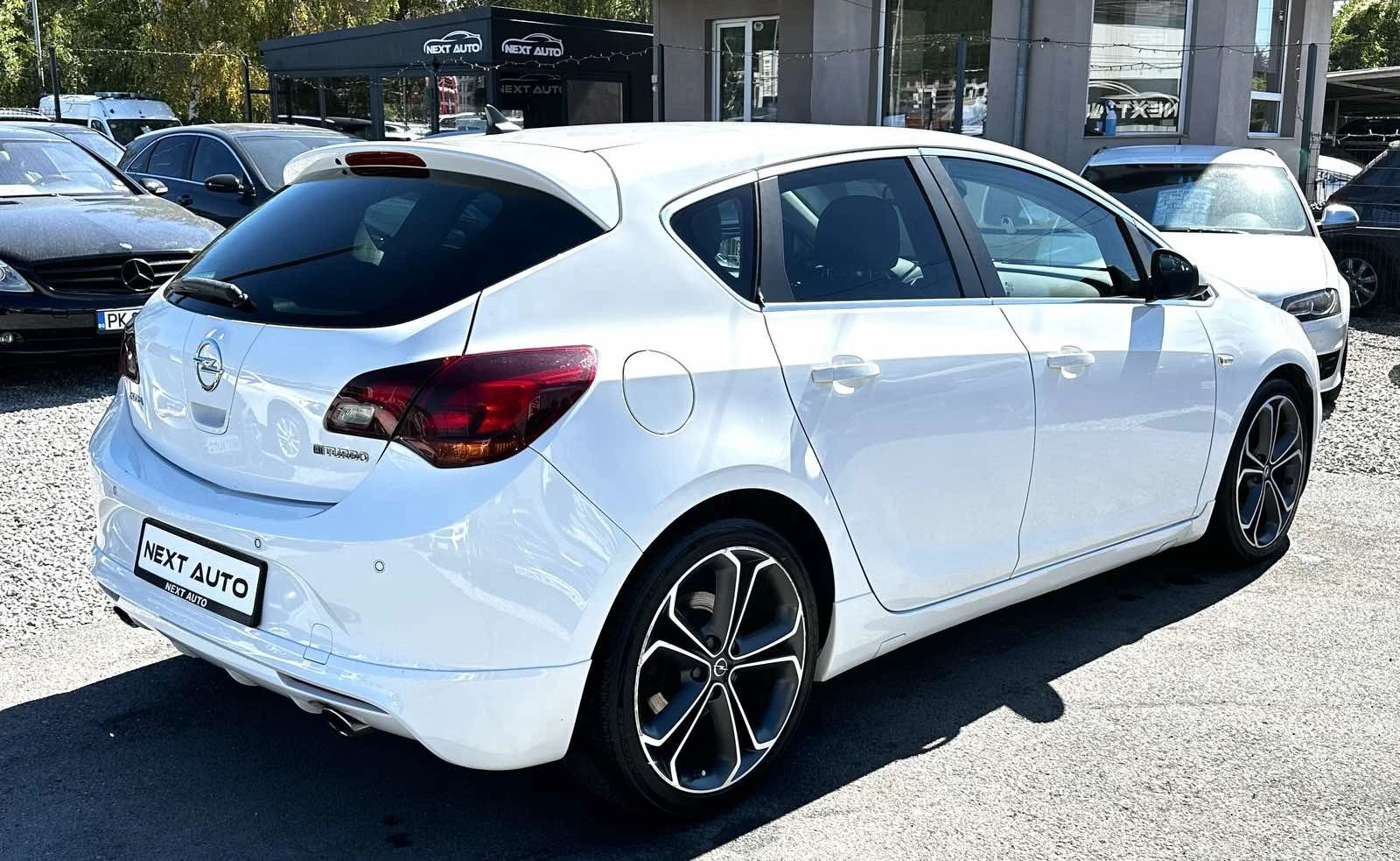 Opel Astra 2.0CDTI 194HP LANE ASSIST BiTURBO EURO5B - изображение 5