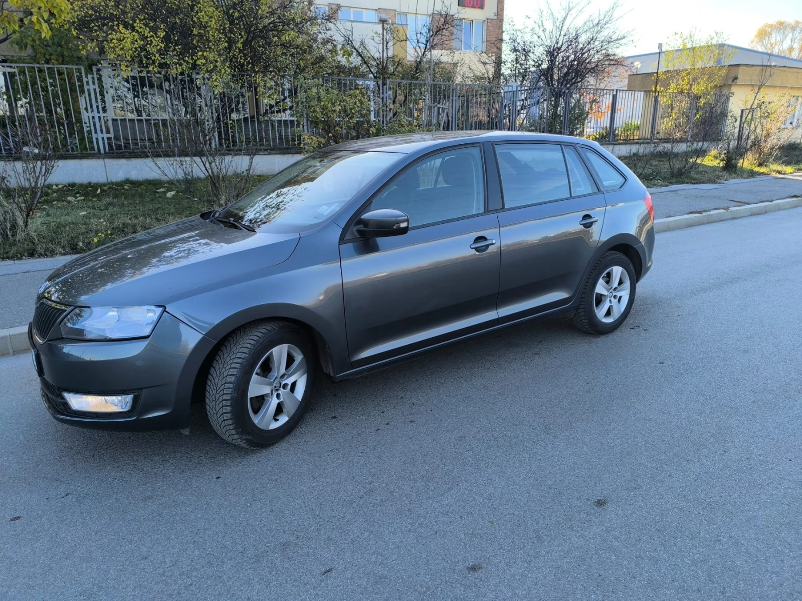 Skoda Rapid 1.6 TDI - изображение 2