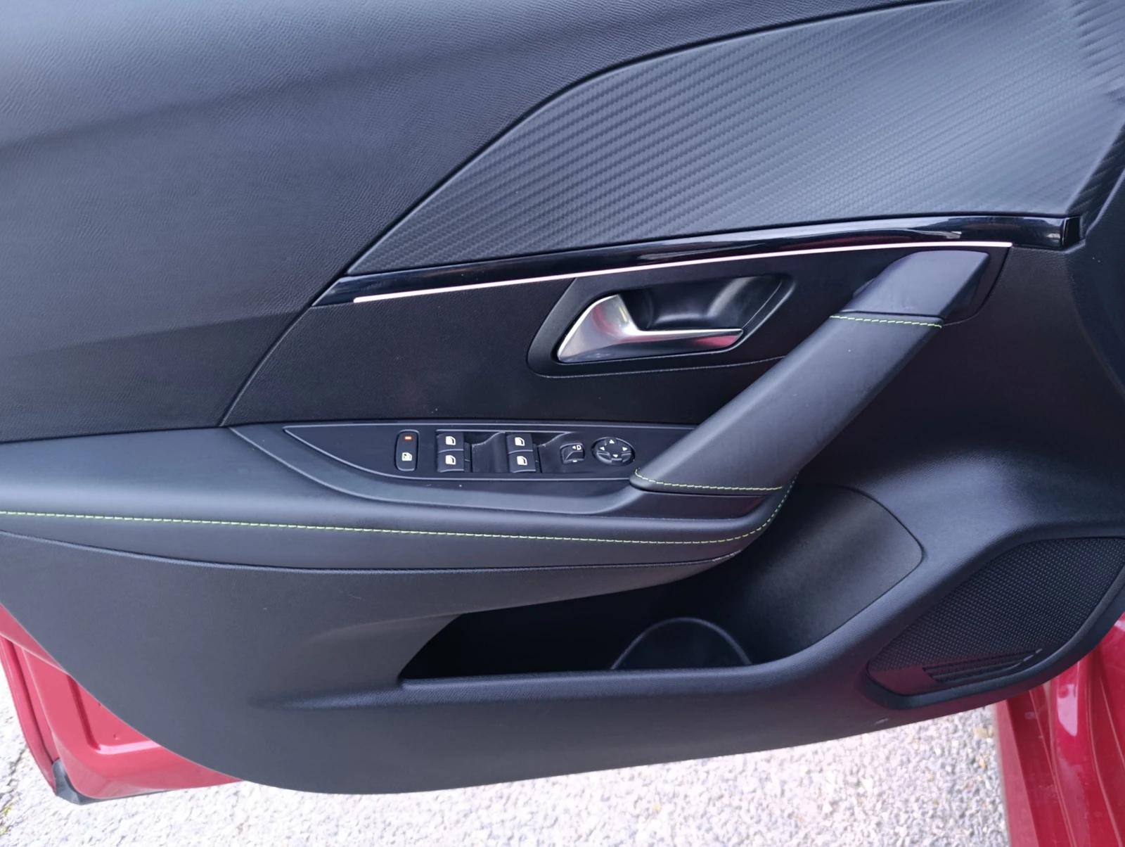 Peugeot 208 GT 1.2 100 . | Mobile.bg   12