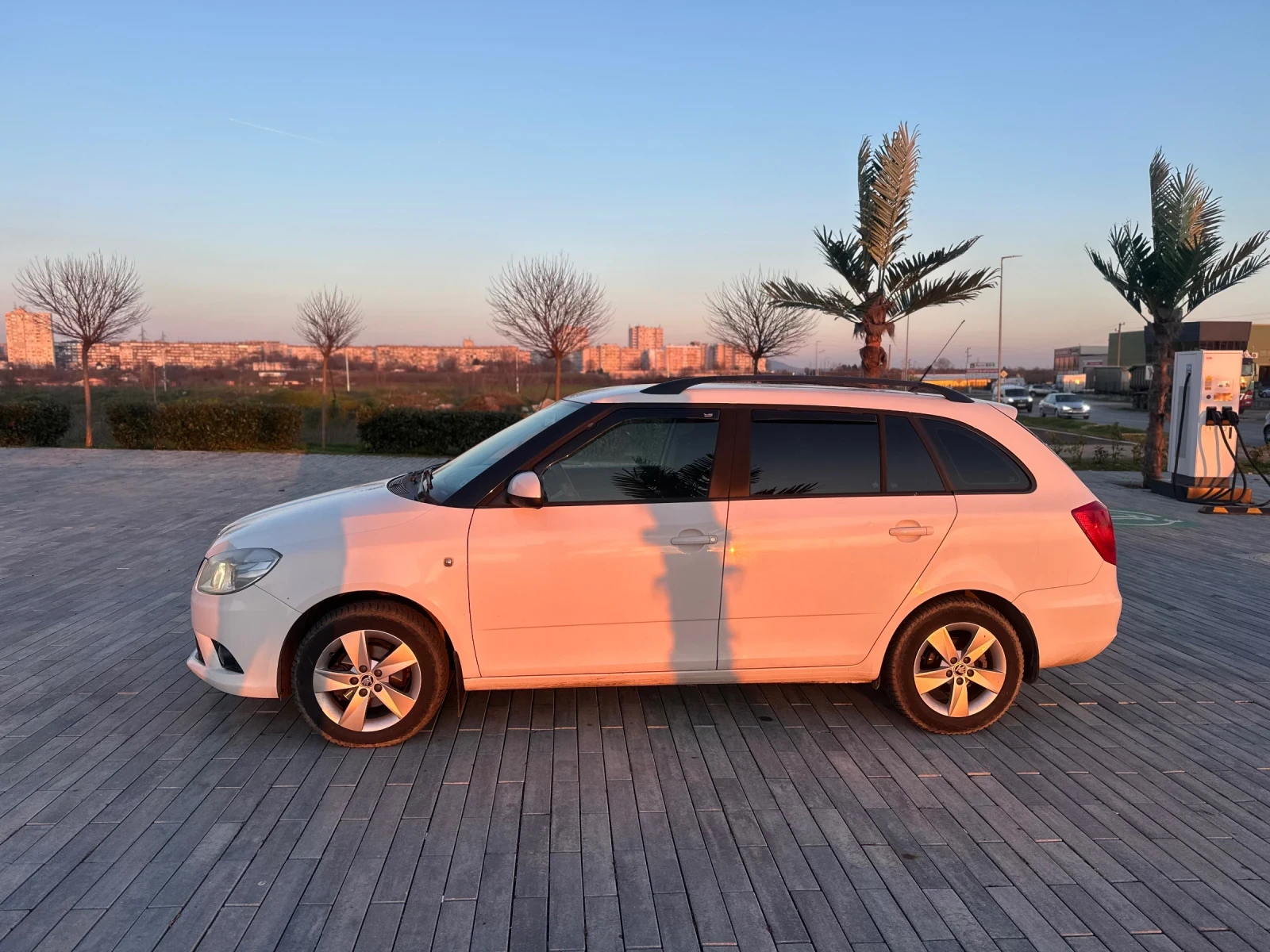 Skoda Fabia 1.6TDI, снимка 5 - Автомобили и джипове - 53738731