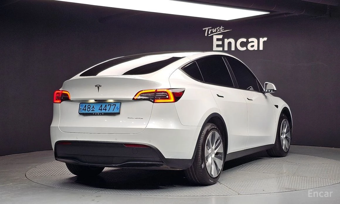 Tesla Model Y Long Range AWD* PANORAMA* , снимка 3 - Автомобили и джипове - 53996726