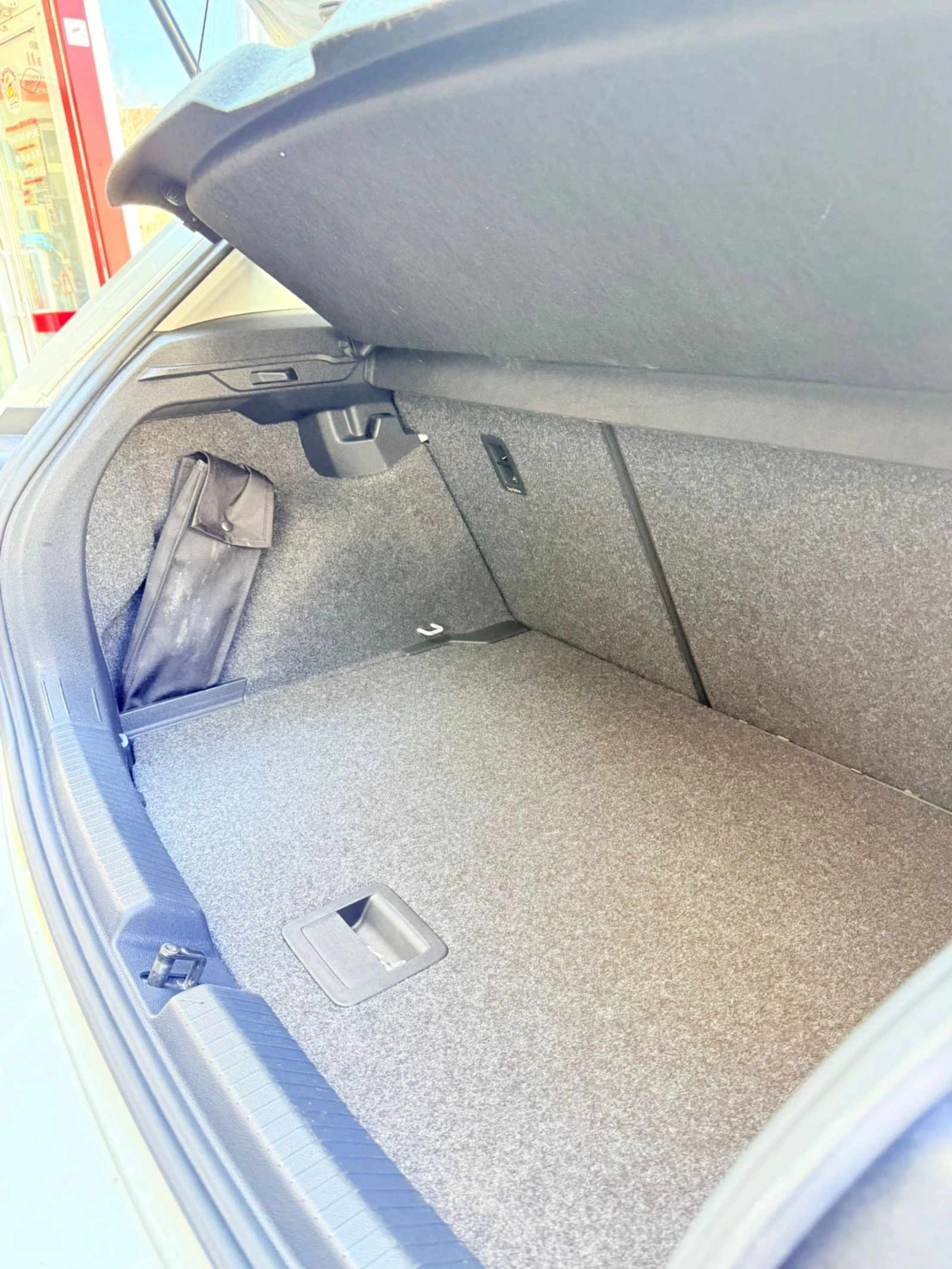 VW Polo, снимка 11 - Автомобили и джипове - 54363266