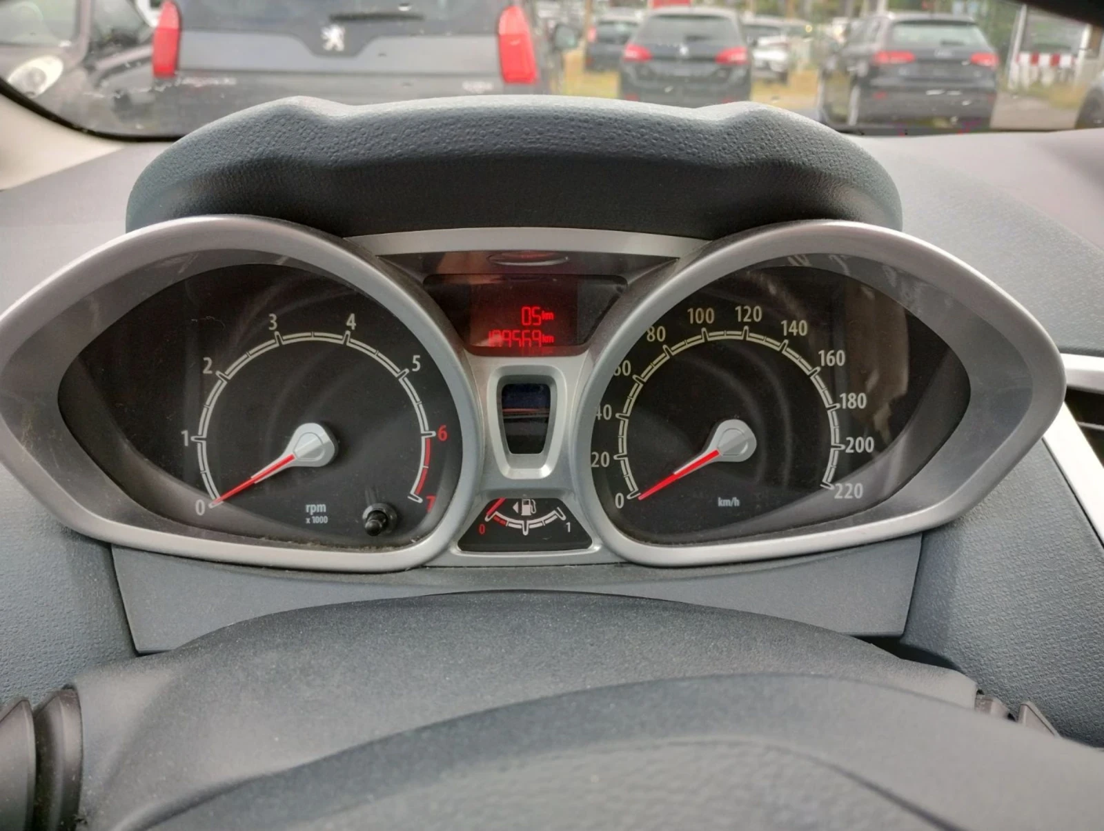 Ford Fiesta 1.6 BENZIN , снимка 10 - Автомобили и джипове - 54879868