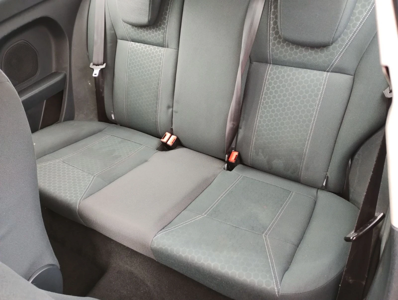 Ford Fiesta 1.6 BENZIN , снимка 13 - Автомобили и джипове - 54879868