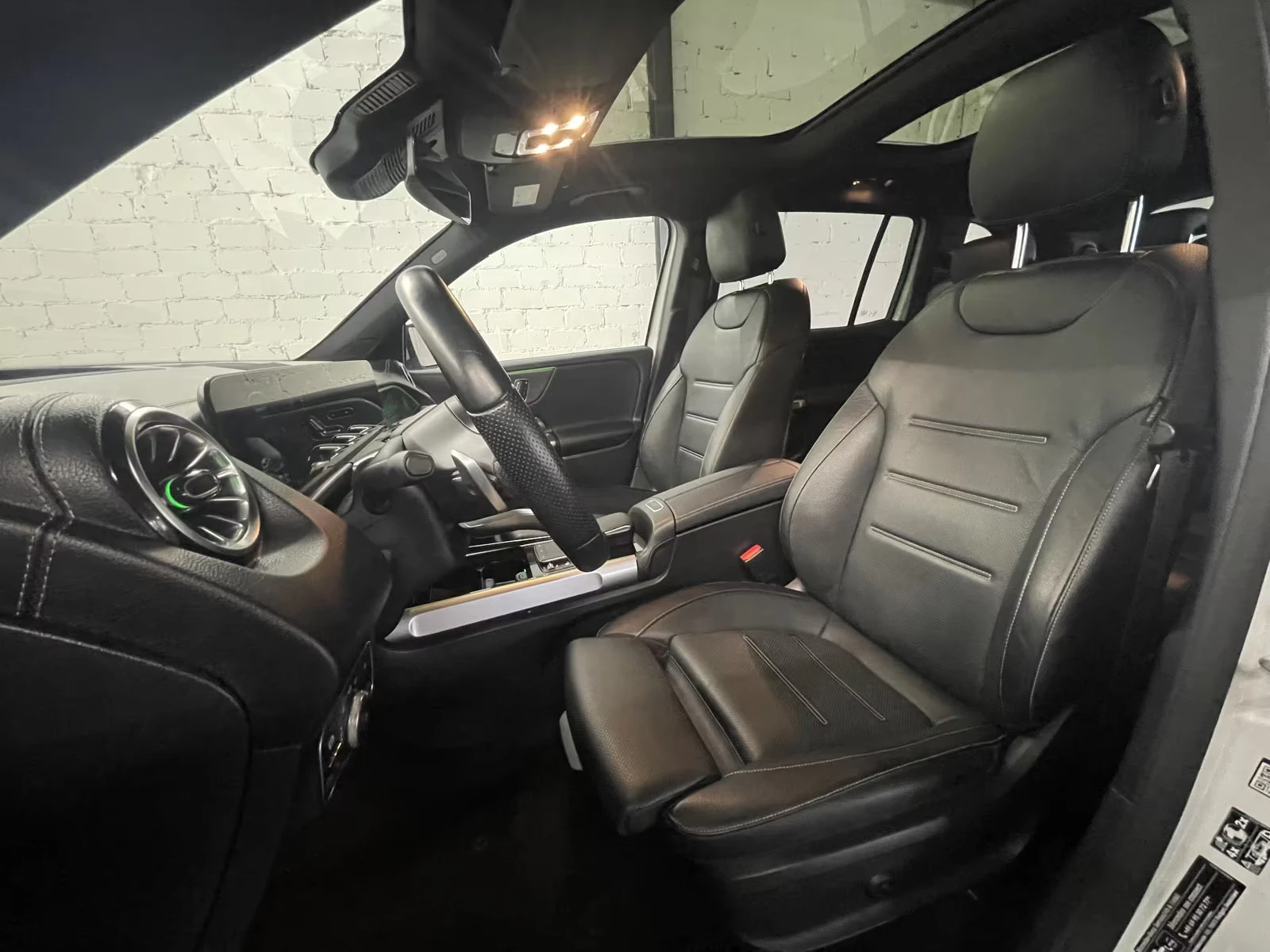 Mercedes-Benz EQB 350/4MATIC/292HP/AMG/7S/PANO/MEMO/HUD/415q, снимка 7 - Автомобили и джипове - 54941508