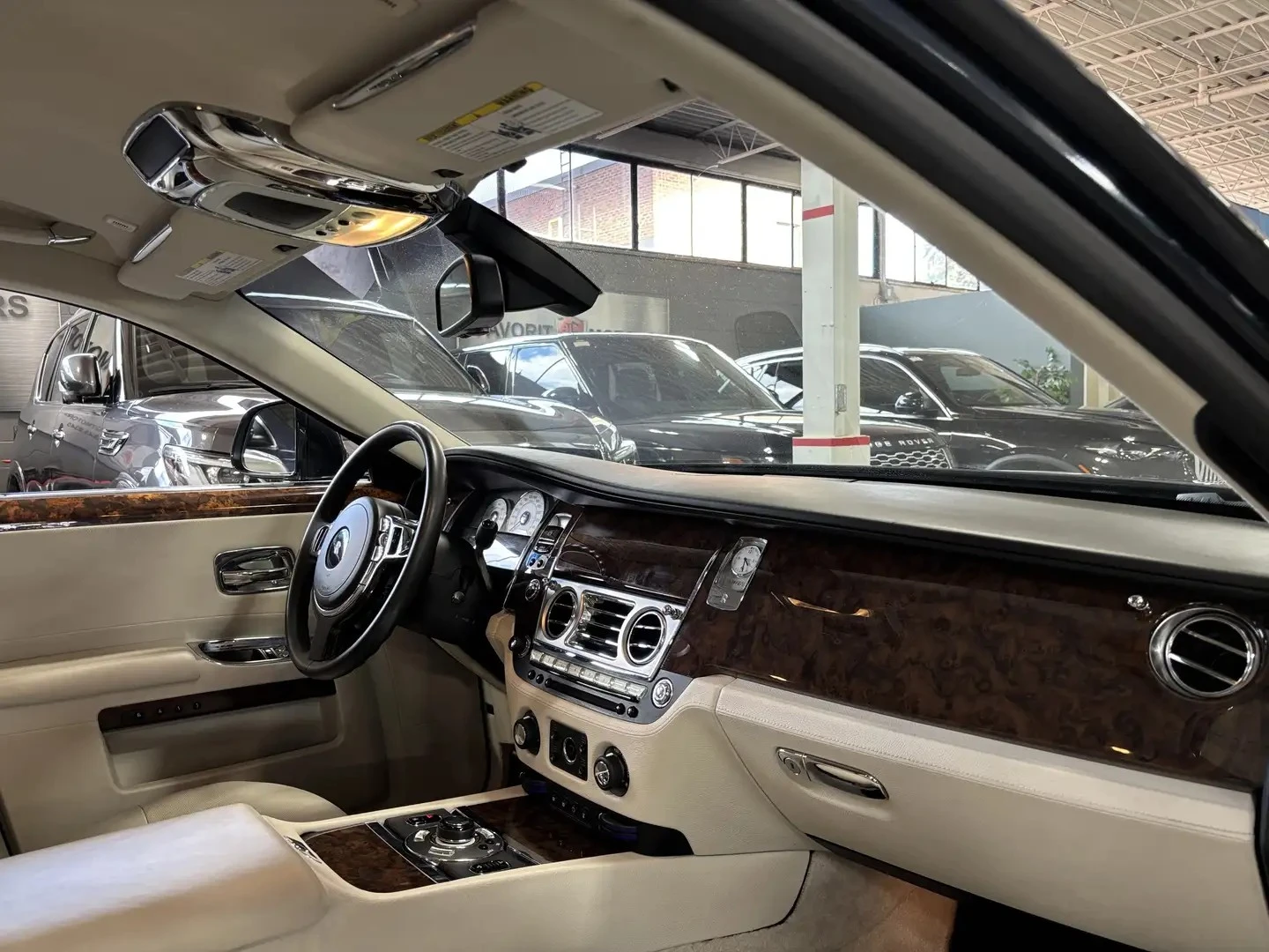 Rolls-Royce Ghost ЦЕНА ДО БЪЛГАРИЯ РЕГИСТРАЦИЯ & АВТОКРЕДИТ, снимка 8 - Автомобили и джипове - 55416119