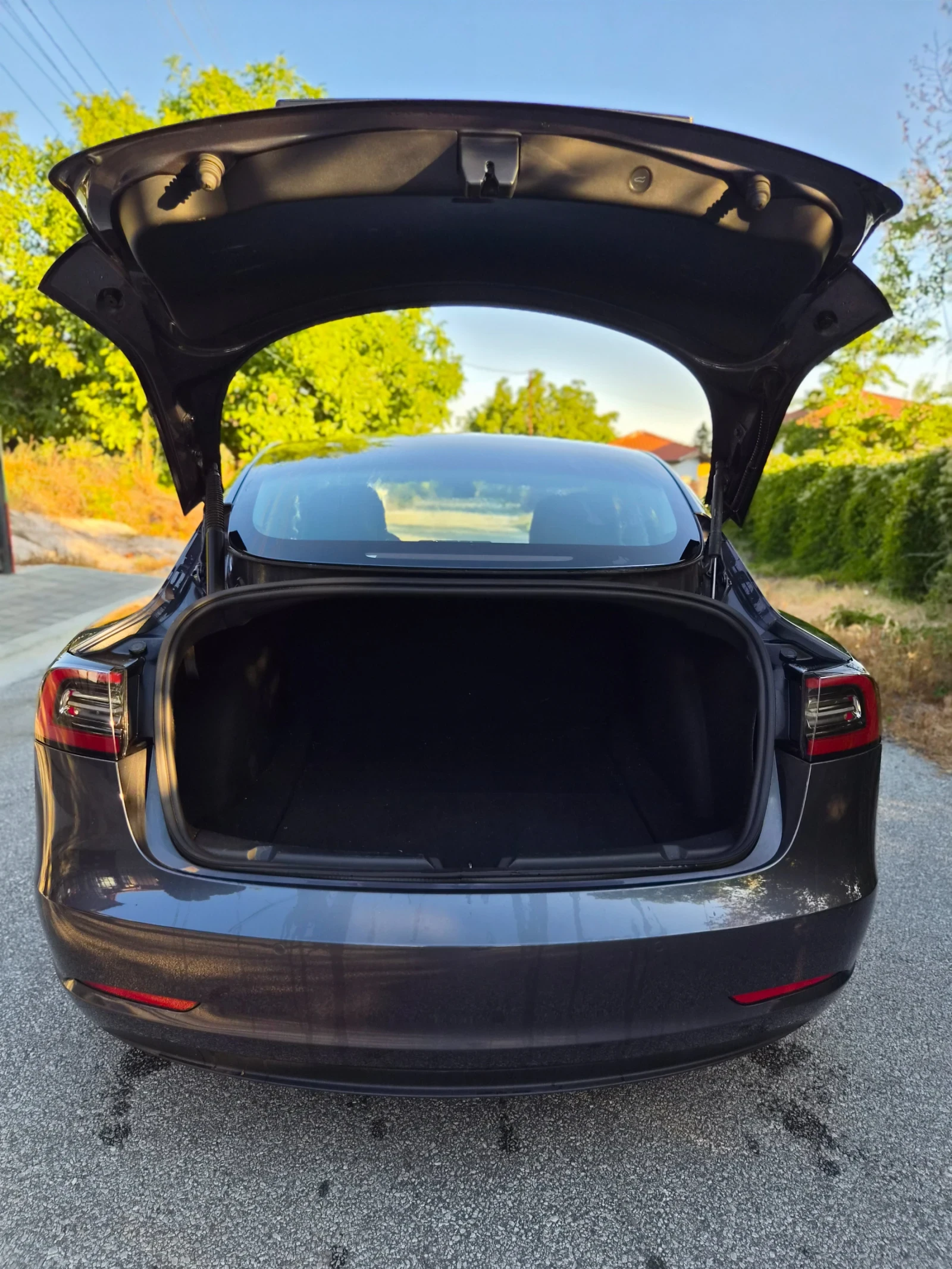 Tesla Model 3 Long Range/Dual Motor/6.22г., снимка 7 - Автомобили и джипове - 55509903