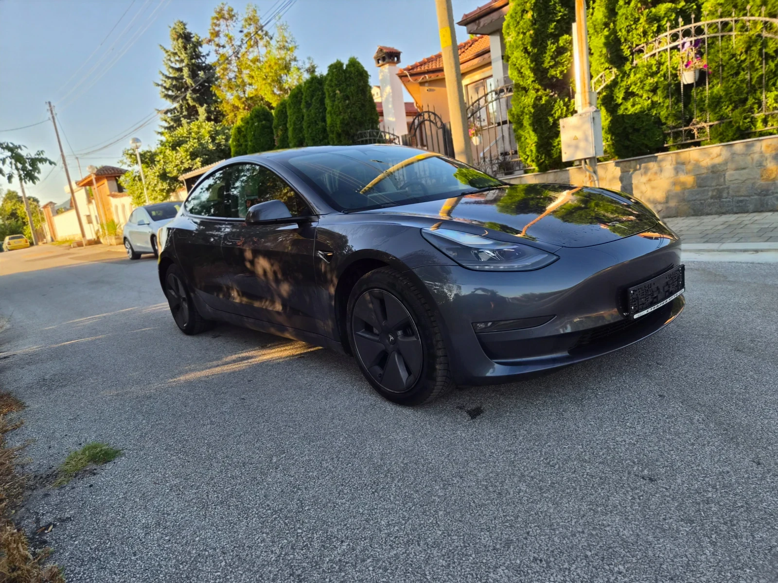 Tesla Model 3 Long Range/Dual Motor/6.22г., снимка 2 - Автомобили и джипове - 55509903