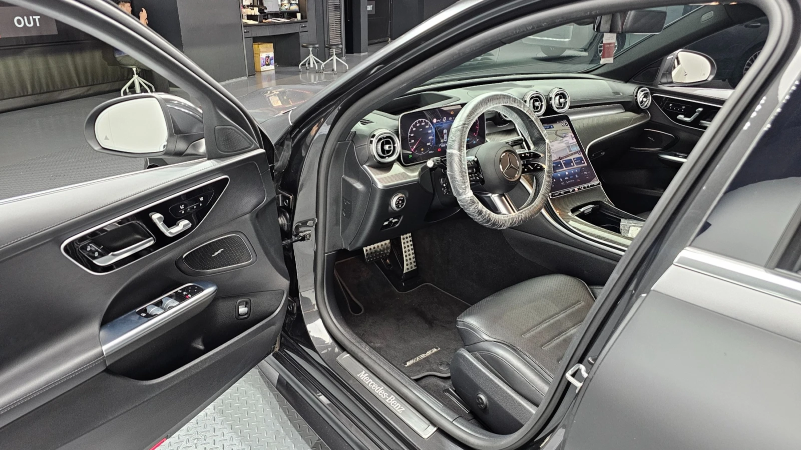 Mercedes-Benz C 300 AMG Line, снимка 10 - Автомобили и джипове - 55528590