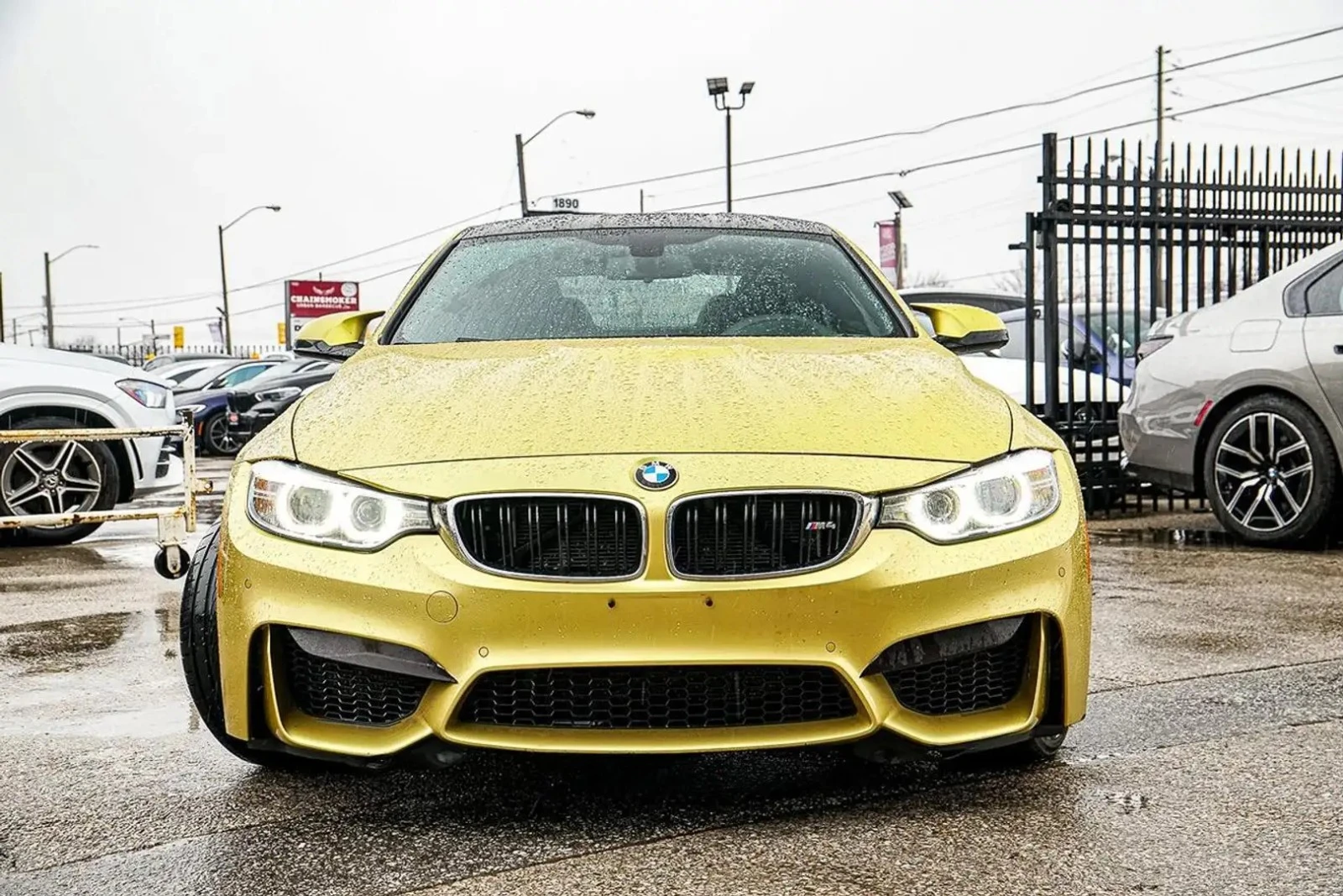 BMW M4 Coupe* HUD* CARBON* HARMAN/KARDON, снимка 2 - Автомобили и джипове - 55595677
